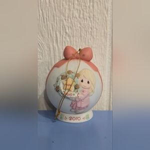 GUC Precious Moments 2010 Christmas Ball Ornament